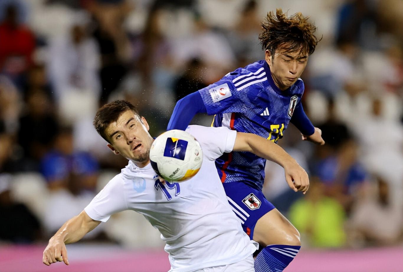 雷速直播- 西汉姆联球场是不是小一点 