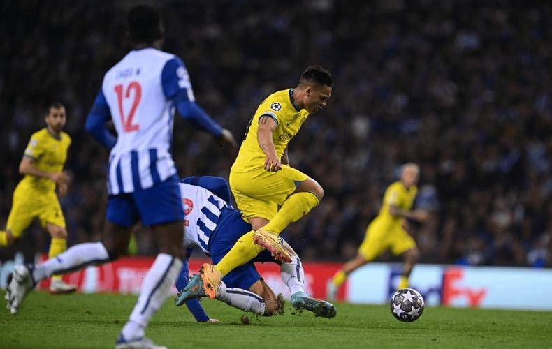 雷速体育-英超冲刺阶段走向成谜，波尔图刷新队史纪录，气氛紧张，控场能力受关注的简单介绍