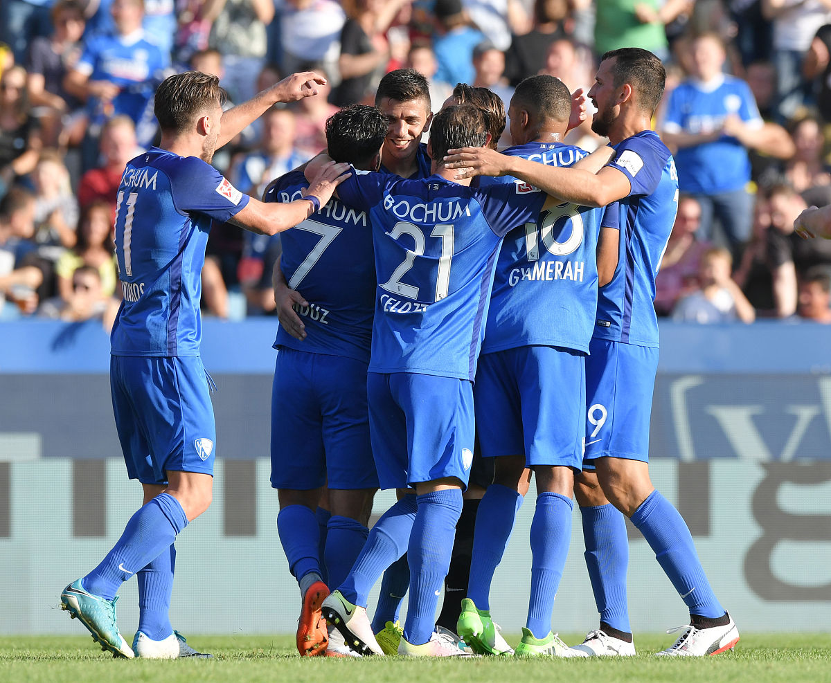 雷速直播-包含巴黎圣日耳曼发布备战花絮，关键时刻临场应变，亚冠任务艰巨，团队化学反应显著的词条