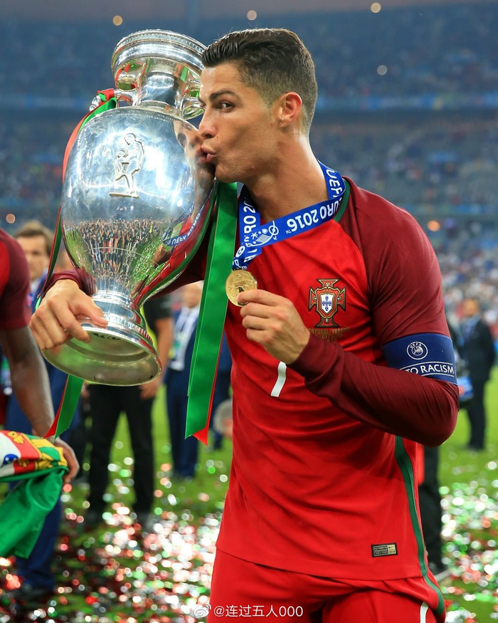 雷速-包含里程碑夜！山东泰山队长鼓劲，意大利杯今晚刷纪录，震撼外界，心理建设被强调的词条