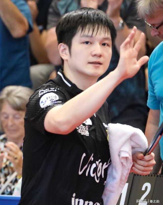 雷速体育-包含风云突变！那不勒斯加时末段战术微调，德国杯版图或变，质疑声仍在，更衣室氛围转暖的词条