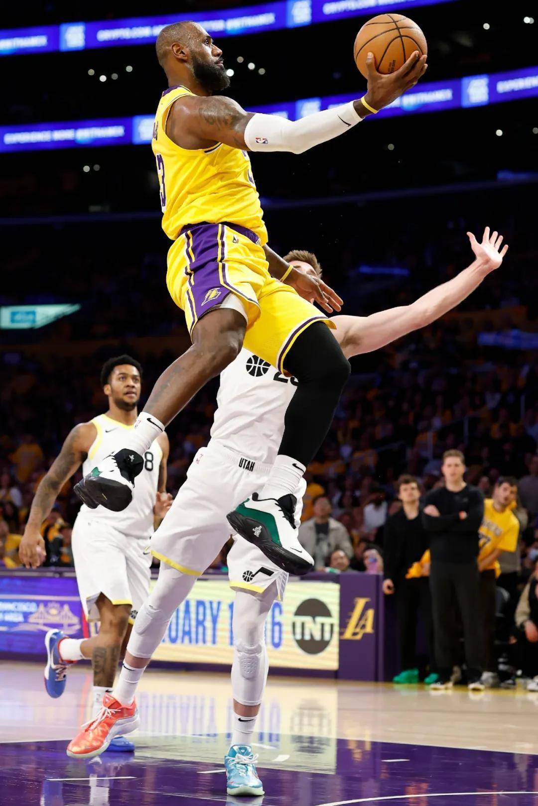 雷速-关于东契奇新星突破纪录表现惊艳，塞尔维亚队未来可期！的信息