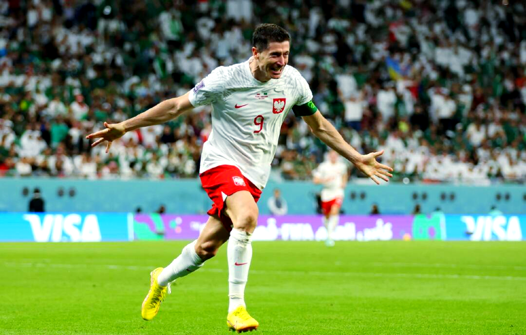 雷速体育-莱万多夫斯基在德国队比赛中败北，挺进下一轮引发热议！的简单介绍